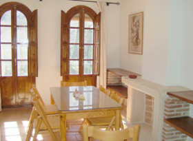 Completely refurbished apartment in the Albaicín of Granada, with a great sight of the Alhambra.. Oasis Real Estate. Houses in Granada, Spain.
