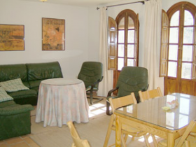 Completely refurbished apartment in the Albaicín of Granada, with a great sight of the Alhambra.. Oasis Real Estate. Houses in Granada, Spain.