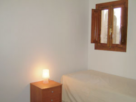 Totally furnished studio in lower Albayzín area of Granada.. Oasis Real Estate. Houses in Granada, Spain.