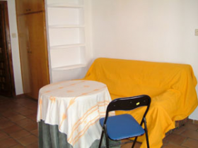 Totally furnished studio in lower Albayzín area of Granada.. Oasis Real Estate. Houses in Granada, Spain.