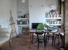 House with a 100 m2 yard and a sight of the Alhambra of Granada. Heating on the floor. . Oasis Real Estate. Houses in Granada, Spain.