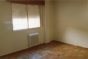 Very well connected flat, beautiful communal garden, peaceful area. . Oasis Real Estate. Houses in Granada, Spain.