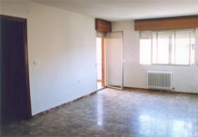 Very well connected flat, beautiful communal garden, peaceful area. . Oasis Real Estate. Houses in Granada, Spain.