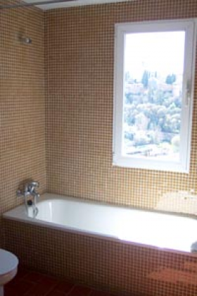 Inmobiliaria Oasis en Granada. Oasis Real Estate. Houses in Granada, Spain.