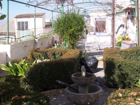 Jardín de piso en venta en el Albaicín, Granada.