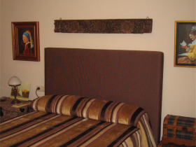 Dormitorio de piso en venta en el centro de Granada.